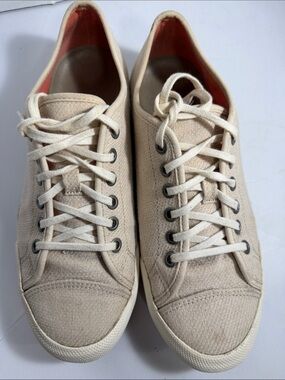 Women’s SeaVfes Low-Top Canvas Sneakers in Beige